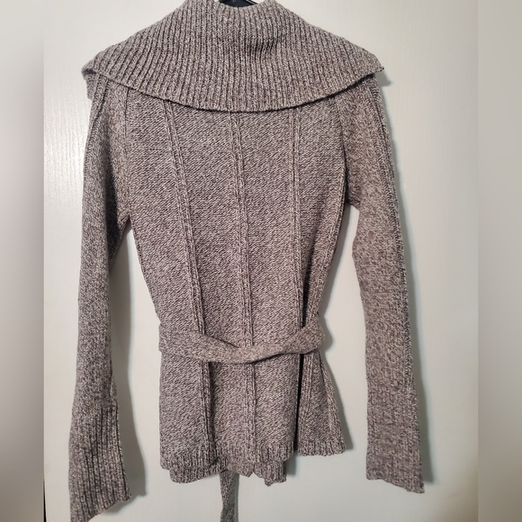 Women's button sweater 015 - Picture 3 of 3